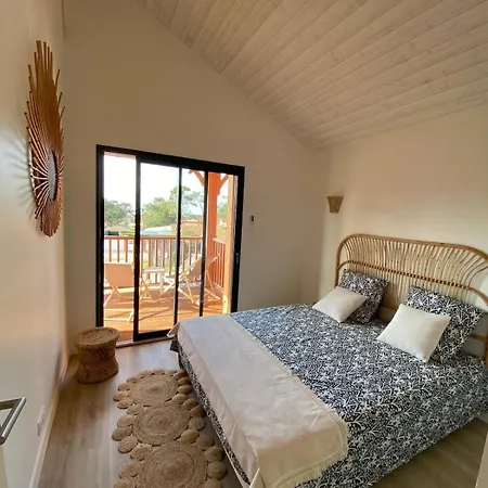 Vila Comfortable With *